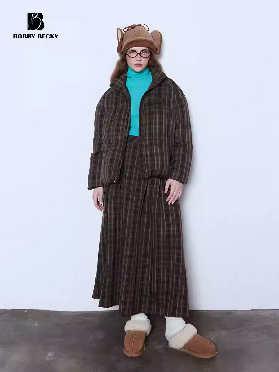 Retro plaid down jacket with stand-up collar that slimming A-line skirt, plaid skirt set