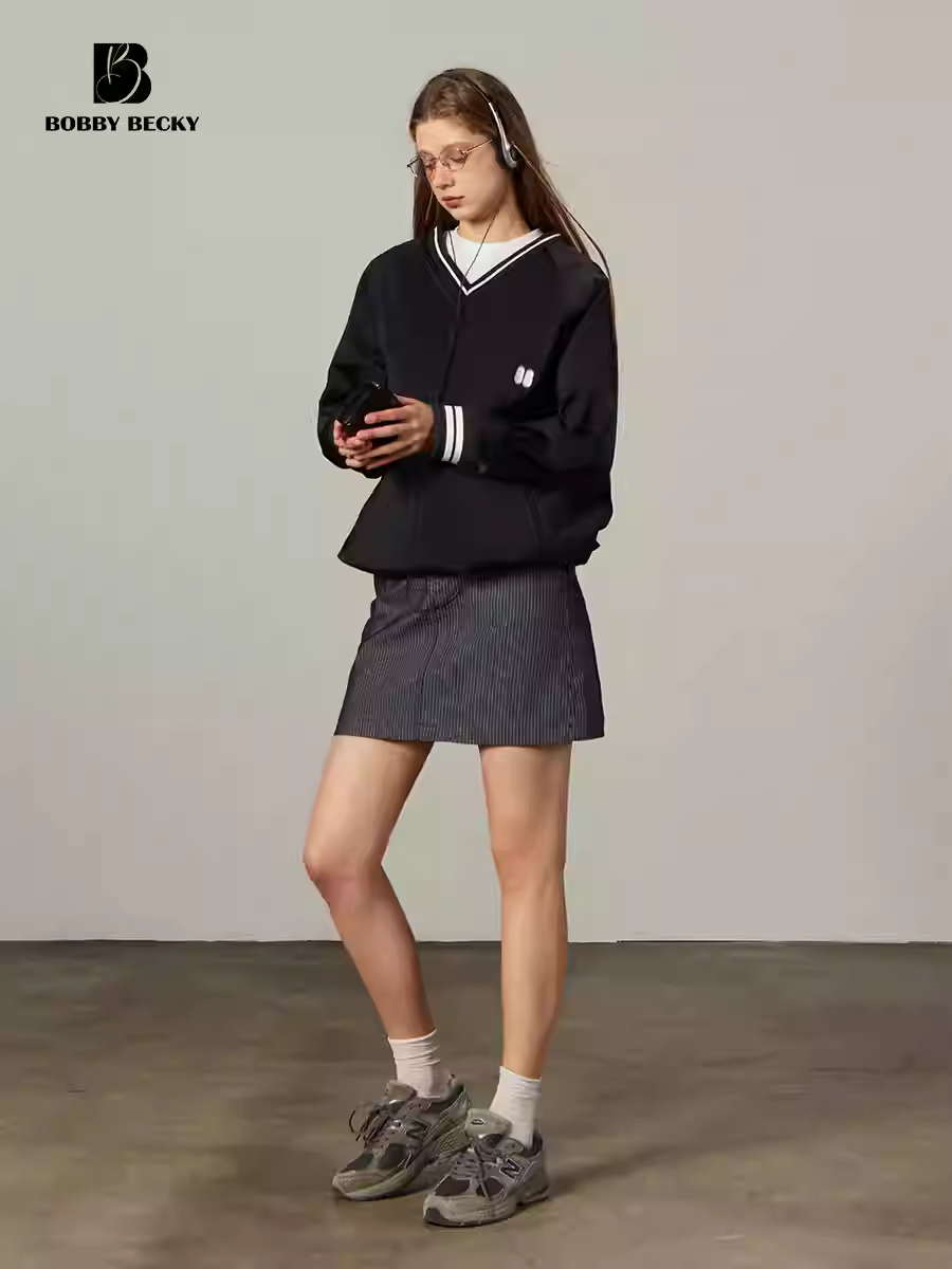 American vintage baseball jacket, ballet-style sportswear, girly look, Blokette Grikk
