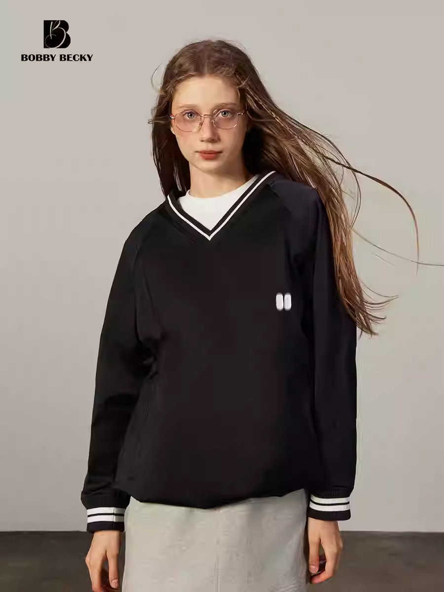 American vintage baseball jacket, ballet-style sportswear, girly look, Blokette Grikk